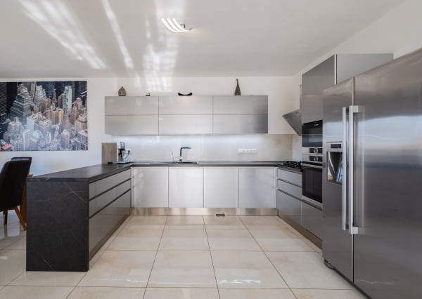 IBA U NÁS! Na predaj 5i veľkorysý dom, Zamarovce, okres TN