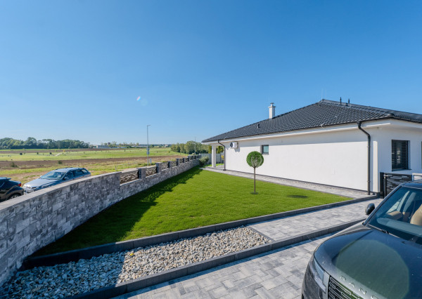 IBA U NÁS! Na predaj 4i dom-novostavba, 513m2, Lužianky