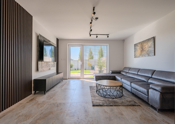 IBA U NÁS! Na predaj 4i dom-novostavba, 513m2, Lužianky