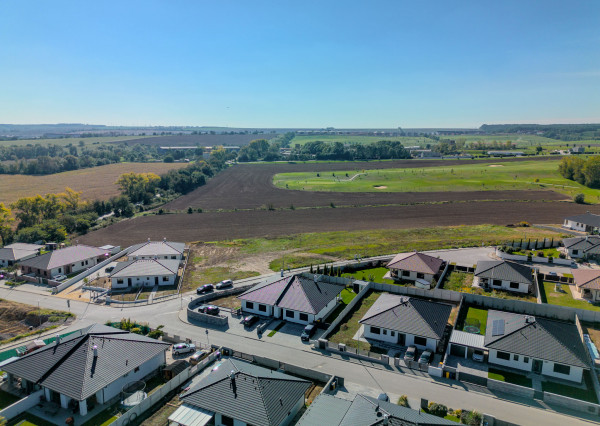 IBA U NÁS! Na predaj 4i dom-novostavba, 513m2, Lužianky