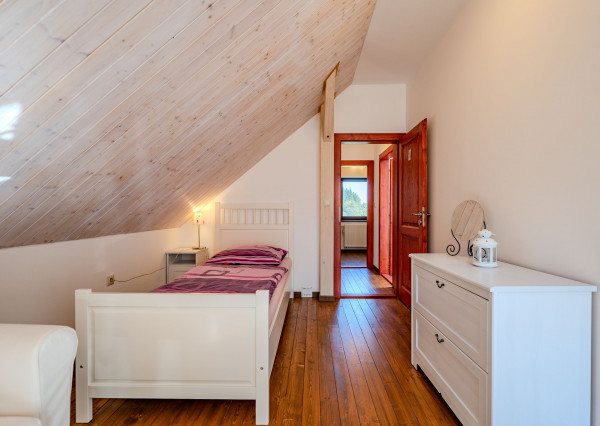 IBA U NÁS! Výnimočný rodinný dom, pozemok 973 m2, Makov