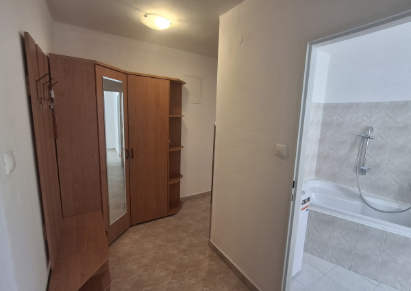 IBA U NÁS!Prenájom 2izb.byt v Považskej Bystrici časť Lánska