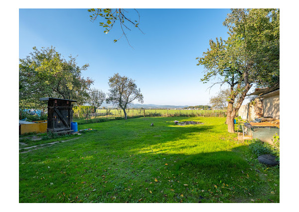 IBA U NÁS! Dom s väčšou záhradou a výhľadom - Dubnica n./V.