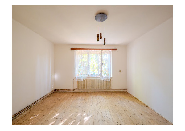 IBA U NÁS! Dom s väčšou záhradou a výhľadom - Dubnica n./V.