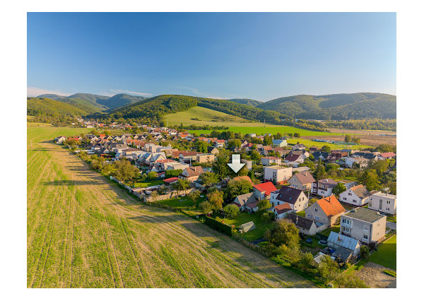 IBA U NÁS! Dom s väčšou záhradou a výhľadom - Dubnica n./V.