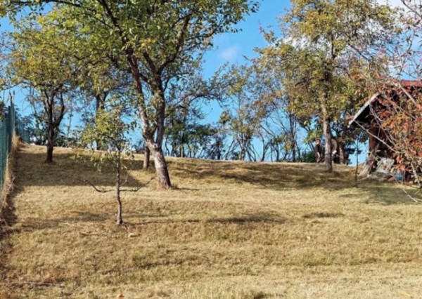 NA PREDAJ! Krásny pozemok na výstavbu Banská Štiavnica 738m2