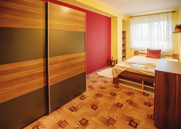 REZERVOVANÝ! Na predaj veľký 3-izbový byt, Bratislava-Rača