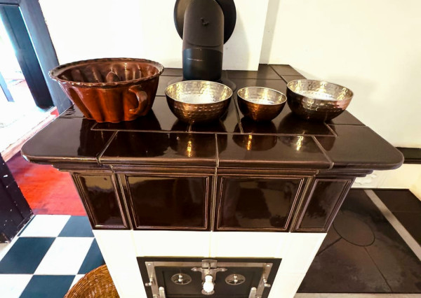 IBA U NÁS: Vidiecky dom so saunou a 3 spálňami – Cerová