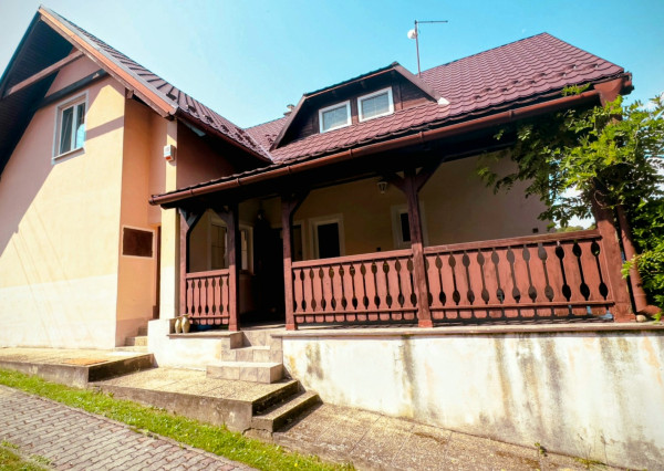 IBA U NÁS: Vidiecky dom so saunou a 3 spálňami – Cerová