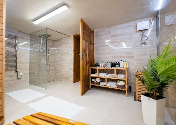 IBA U NÁS! Na predaj 6i rodinný dom v Čadci, 473m2