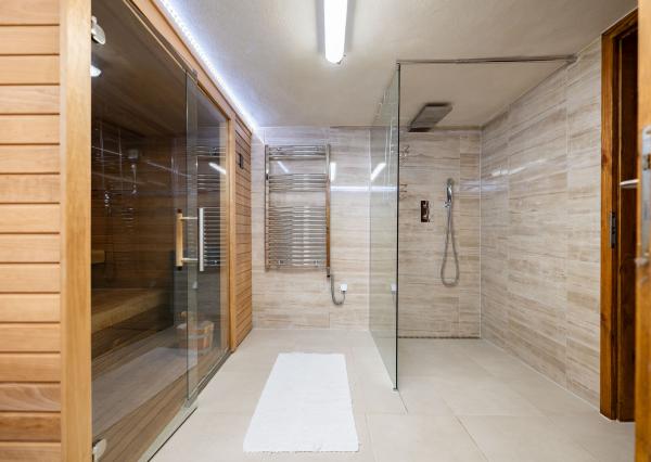 IBA U NÁS! Na predaj 6i rodinný dom v Čadci, 473m2