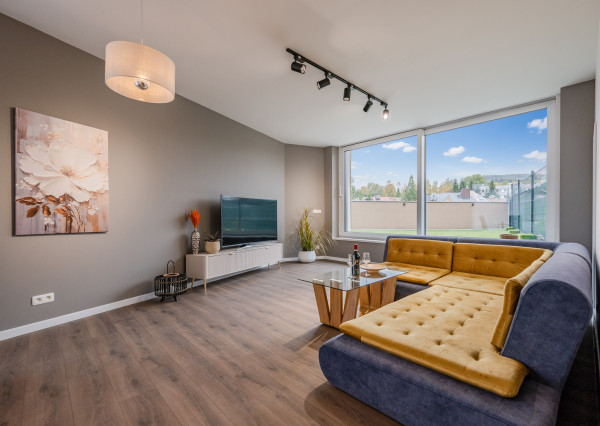 IBA U NÁS! Na predaj 3i nádherný byt v centre Čadce, 204m2