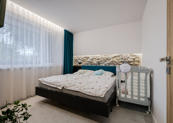 CSAK NÁLUNK! 4 szobás bungaló medencével eladó, Dunaszerdahely