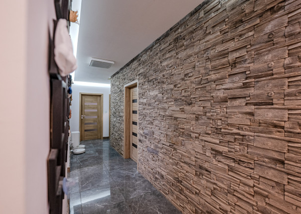 CSAK NÁLUNK! 4 szobás bungaló medencével eladó, Dunaszerdahely