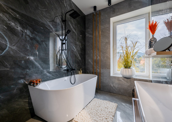 IBA U NÁS! Na predaj 3i štýlový byt v centre Čadce, 202m2