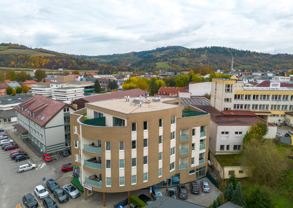 IBA U NÁS! Na predaj 3i štýlový byt v centre Čadce, 202m2