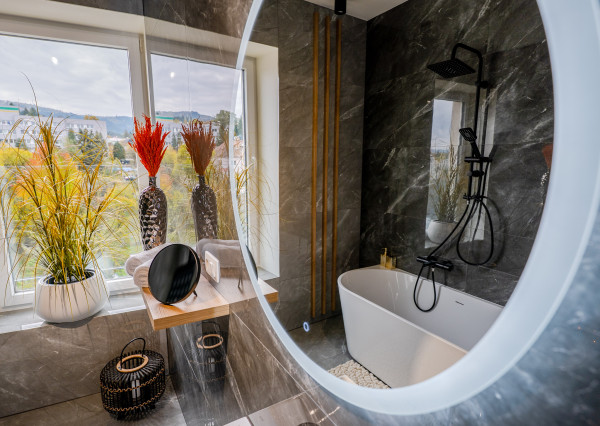 IBA U NÁS! Na predaj 3i štýlový byt v centre Čadce, 202m2