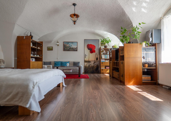 IBA U NÁS! Na predaj rodinný dom s garážou, Svätý Jur