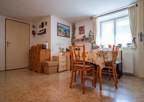 IBA U NÁS! Na predaj rodinný dom s garážou, Svätý Jur