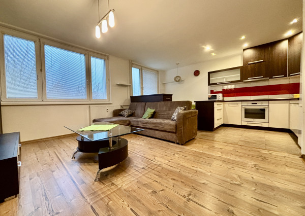 REZERVOVANÉ! 3 izbový byt, 69m2 + loggia, Terasa, Košice