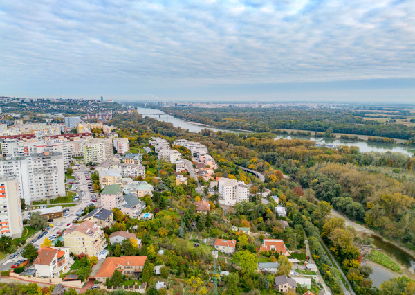 IBA U NÁS: Projekt vila / bytové domy, BA-Karlova Ves