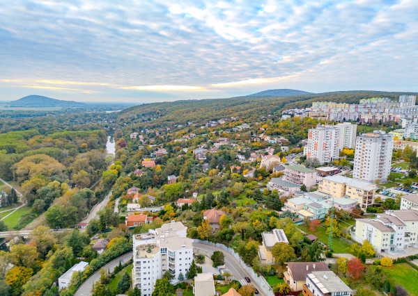 IBA U NÁS: Projekt vila / bytové domy, BA-Karlova Ves