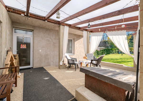 IBA U NÁS! Na predaj veľký 5i rod. dom v Kálnici 940m2,NMnV