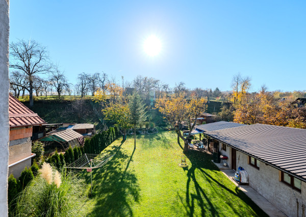 IBA U NÁS! Na predaj veľký 5i rod. dom v Kálnici 940m2,NMnV