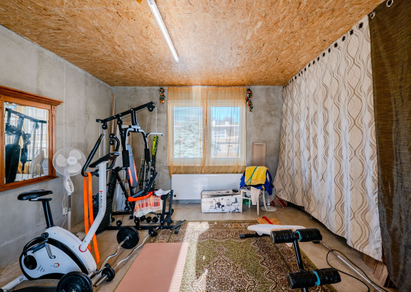 IBA U NÁS! Na predaj veľký 5i rod. dom v Kálnici 940m2,NMnV