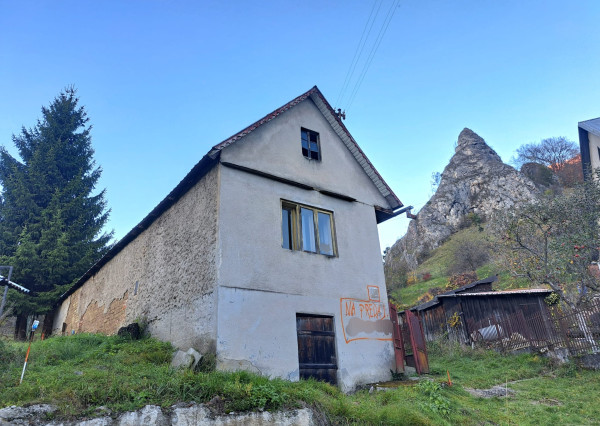 IBA U NÁS! Vidiecky dom pod lesom s výhľadmi - Červený Kameň