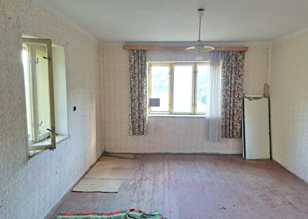 IBA U NÁS! Vidiecky dom pod lesom s výhľadmi - Červený Kameň