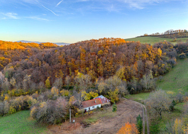 IBA U NÁS!Na predaj dom v krásnom prostredí, Haluzice, 775m2