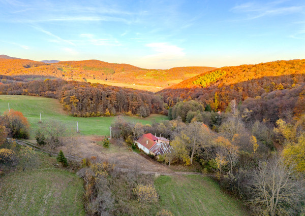 IBA U NÁS!Na predaj dom v krásnom prostredí, Haluzice, 775m2