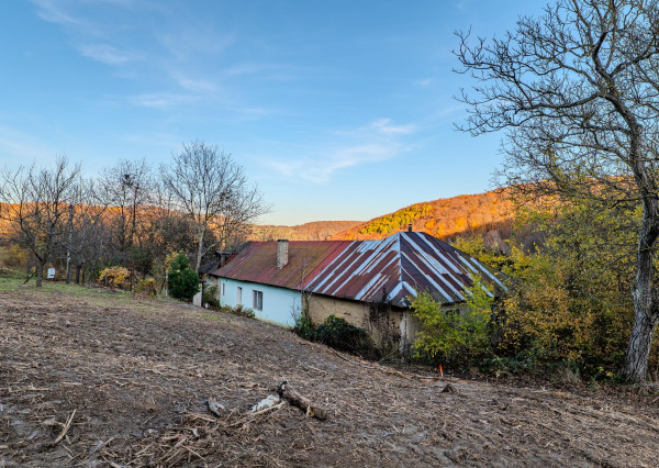 IBA U NÁS!Na predaj dom v krásnom prostredí, Haluzice, 775m2