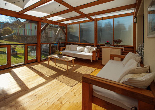 NA PREDAJ! Zrekonštruovaný rodinný dom v Ivanke pri Dunaji