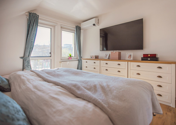 NA PREDAJ! Zrekonštruovaný rodinný dom v Ivanke pri Dunaji