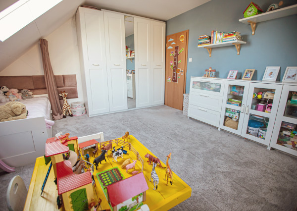 NA PREDAJ! Zrekonštruovaný rodinný dom v Ivanke pri Dunaji