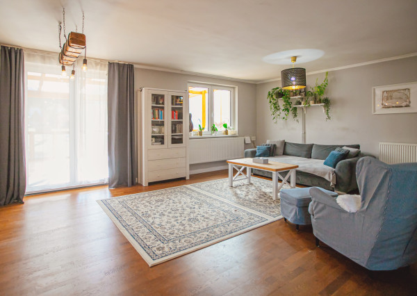 NA PREDAJ! Zrekonštruovaný rodinný dom v Ivanke pri Dunaji