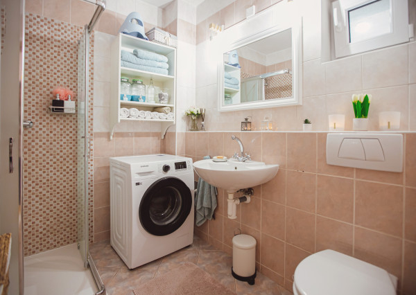 NA PREDAJ! Zrekonštruovaný rodinný dom v Ivanke pri Dunaji