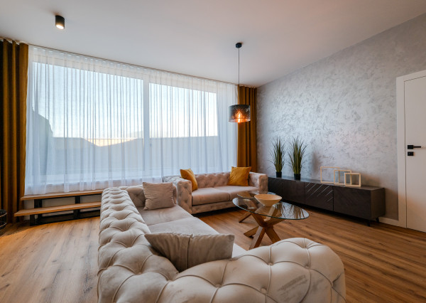 IBA U NÁS!Na predaj 3i dizajnový byt v centre Čadce, 166.5m2