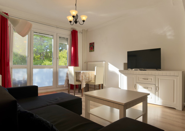 IBA U NÁS! Na prenájom 2,5 izbový byt, balkón, Račianska-BA