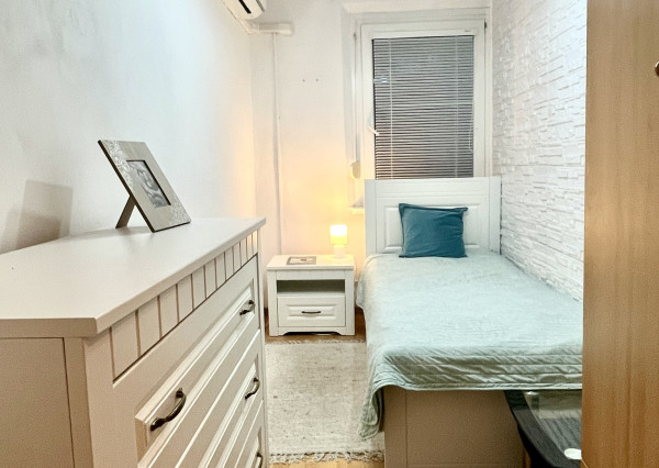 IBA U NÁS! Na prenájom 2,5 izbový byt, balkón, Račianska-BA