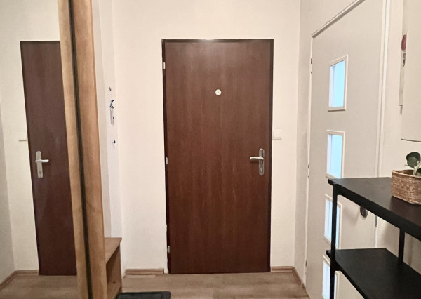 IBA U NÁS! Na prenájom 2,5 izbový byt, balkón, Račianska-BA