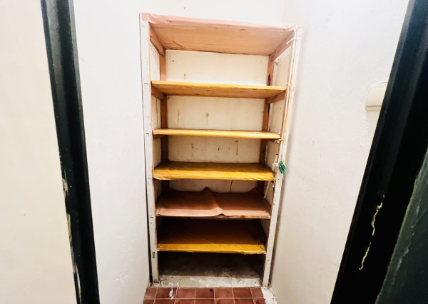 NA PREDAJ veľký 2-izbový byt v Petržalke, Vranovská ulica