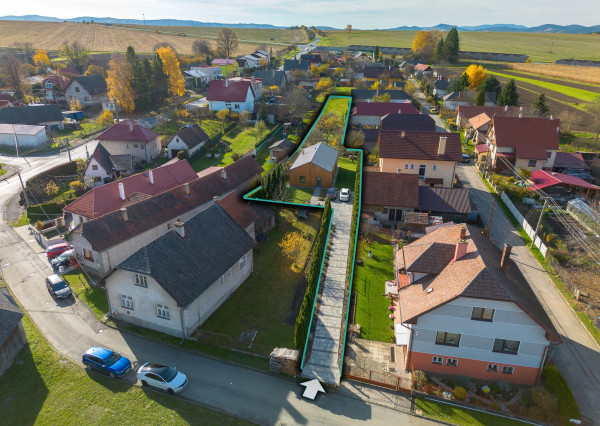IBA U NÁS: Na predaj stavebný pozemok - 1460 m² v obci Mošovce