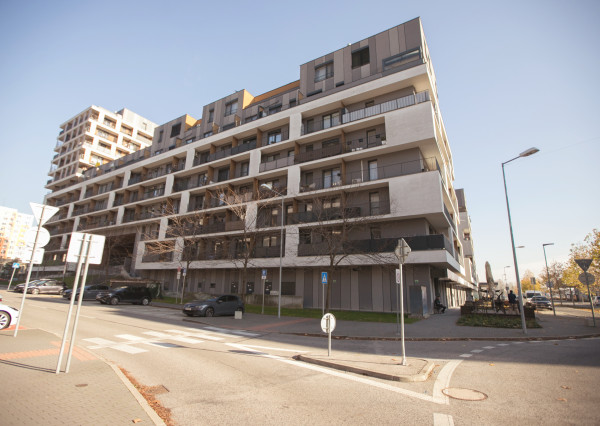 IBA U NÁS! Na predaj moderný 2-izbový byt, BA - Petržalka