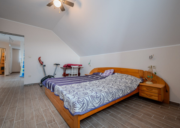 NA PREDAJ - Priestranný 5i rodinný dom, 190m2, Žilina, Varín