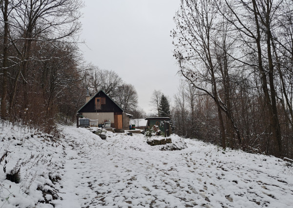 IBA U NÁS! Chalupa v prírode pod lesom - Kvašov,okres Púchov