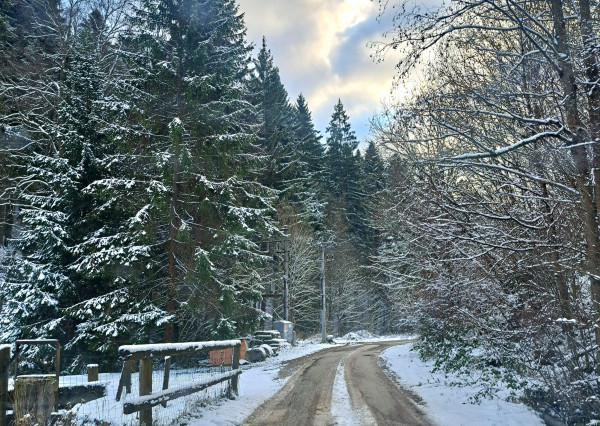 IBA U NÁS! Stavebný pozemok s výhľadom-SKI Čertov, Lazy p.M.