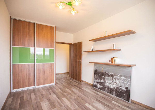 IBA U NÁS! 3-izbový zariadený byt, Dlhé diely, Bratislava